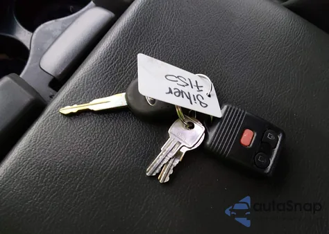 2004 Ford F-150 Lariat/Xl/Xlt z USA, uszkodzony, nr VIN 1FTPX125X4NA30429